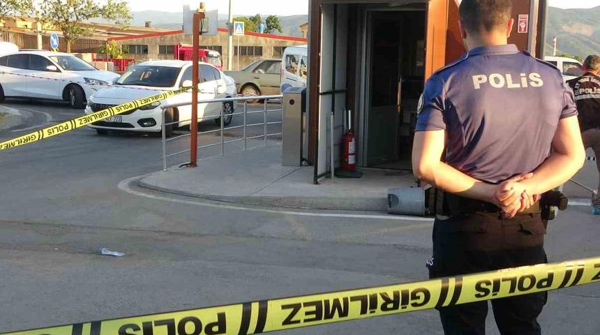 Belediye çalışanlarının kavgasında kan aktı... Aynı silahla birbirlerini vurdular: 2 ölü!