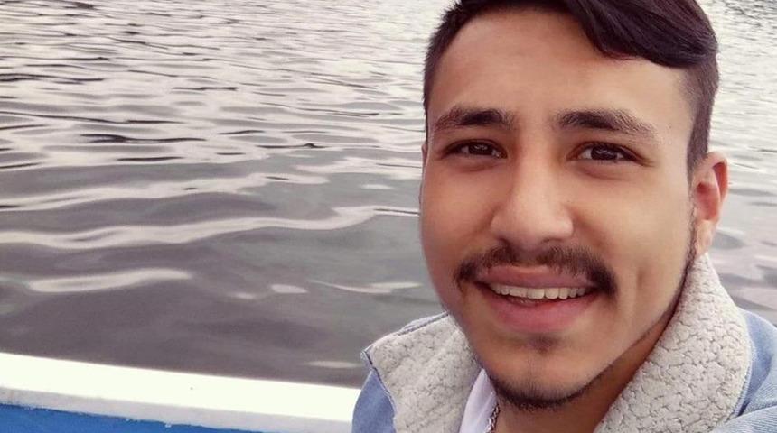 İstanbul'da korkunç olay: Oğlunu 8 yerinden bıçaklayarak öldürdü!