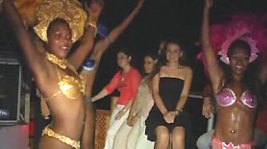 Sambacılar nefes kesti
