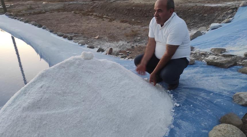 Ekmek kapıları yüzyıllardır değişmedi, yaz kış yok satıyorlar! Derince köyünde herkes geçimini bu şekilde sağlıyor