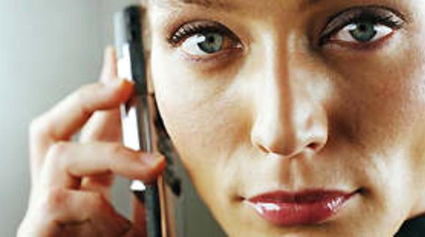 Cep telefonu ve t&uuml;m&ouml;r arasında bağlantı yok