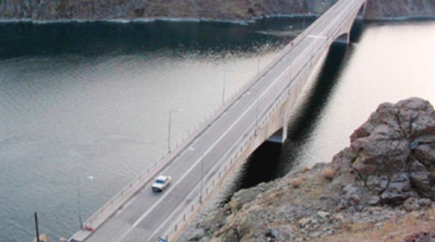 K&ouml;m&uuml;rhan K&ouml;pr&uuml;s&uuml;'nde 6 yılda 7 intihar