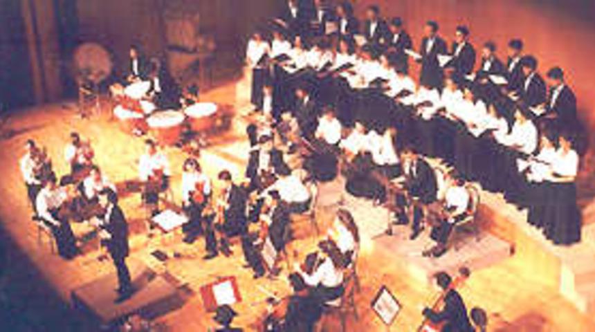 Soprano, tenor ve basbaritondan şan konseri