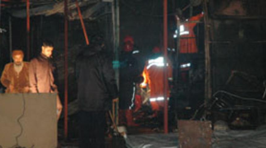 Beşiktaş'ta elektrik kesintisi protestosu