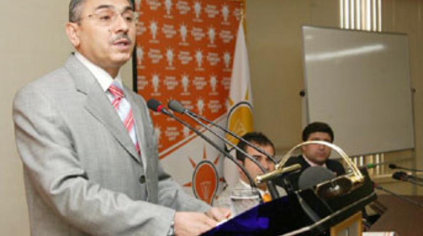 Akif G&uuml;lle 4 ay sonra TBMM'ye geldi