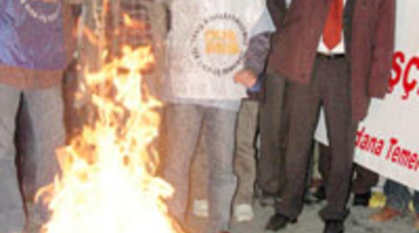 Adana TEKEL iş&ccedil;ileri "gemi"leri yaktı