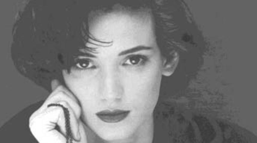 Aktris Adrienne Shelly &ouml;l&uuml; bulundu