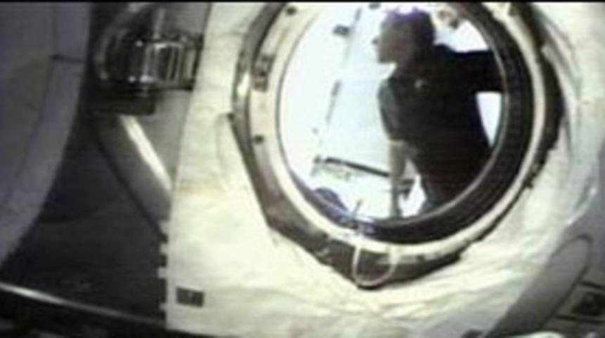 Atlantis ile uzay y&uuml;r&uuml;y&uuml;ş&uuml; ger&ccedil;ekleşti