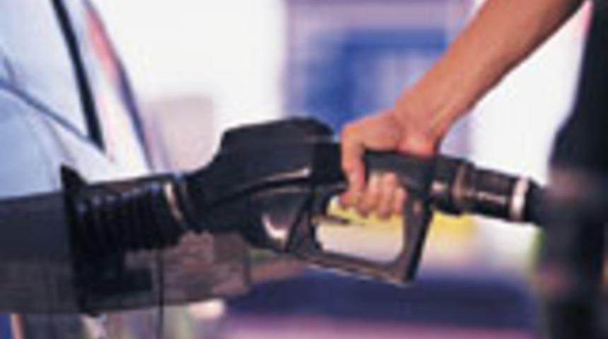 Kurşunsuz benzin ve motorin 3-6 YKr ucuzladı