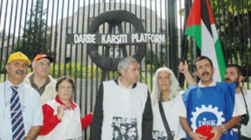 12 Eyl&uuml;l protestosu