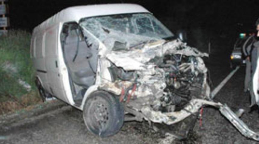 Niğde'de trafik kazası: 4 &ouml;l&uuml;, 4 yaralı