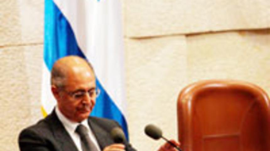 Sezer Ortadoğu'da barış i&ccedil;in temasta