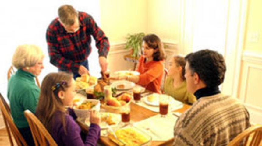 Bilin&ccedil;siz beslenme refl&uuml;ye neden oluyor