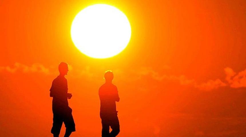 Hava sıcaklığı 50 dereceyi aşınca... O ülkenin 1 kentinde resmi tatil ilan edildi