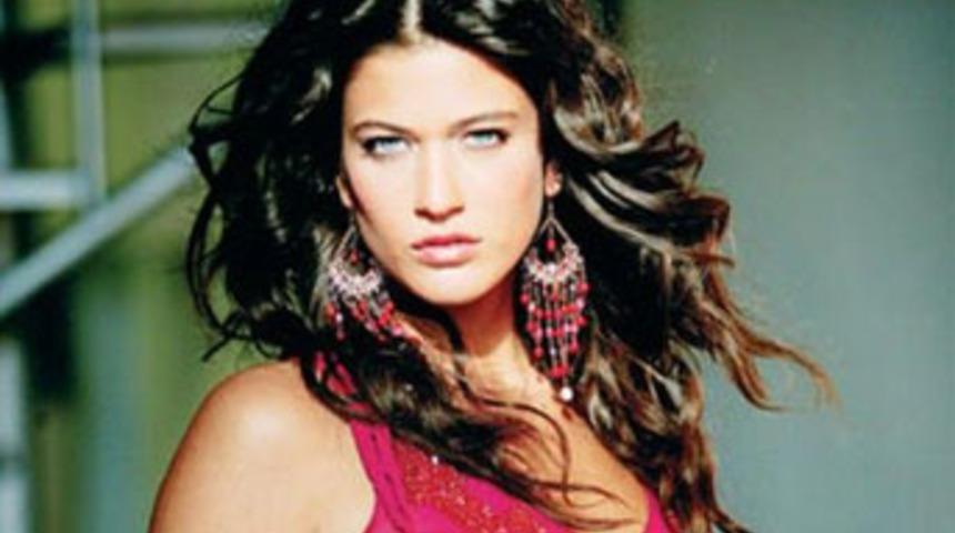 Perdecide amca teyze kavgası