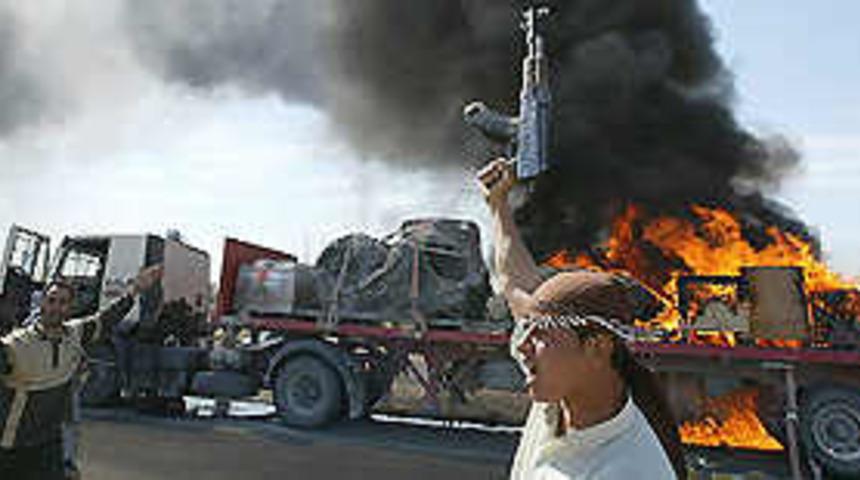 Felluce'deki intihar saldırısı: 15 &ouml;l&uuml;