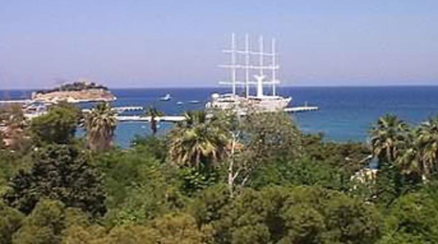 Bin lezbiyen Kuşadası'na geldi