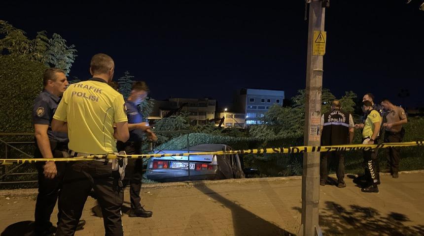 Bursa’da inşaat alanına düşen otomobildeki 1 kişi öldü, 2 kişi yaralandı