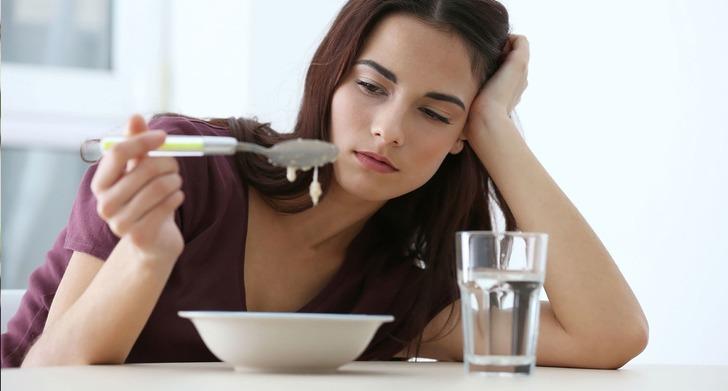 Yemek yerken fark edebileceğiniz 3 kanser belirtisi! Üç hafta boyunca devam ediyorsa sonucu ciddi olabilir G3