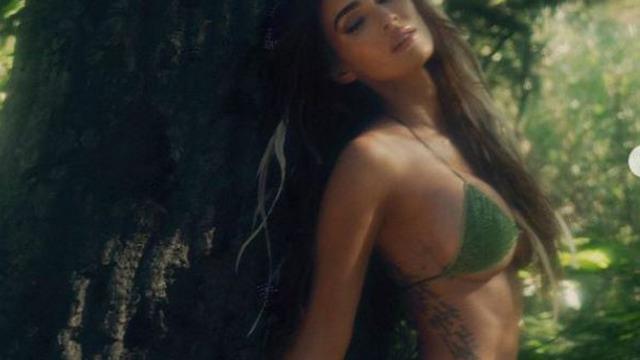 Vücudumu hiçbir zaman beğenmedim demişti! Megan Fox'un orman içindeki pozları gündemde