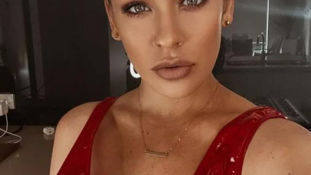 Sosyal medya fenomeni Lucy Banks, “İlişki yaşayamaz” eleştirisinden sonra küplere bindi! “Sadık bir insanım”