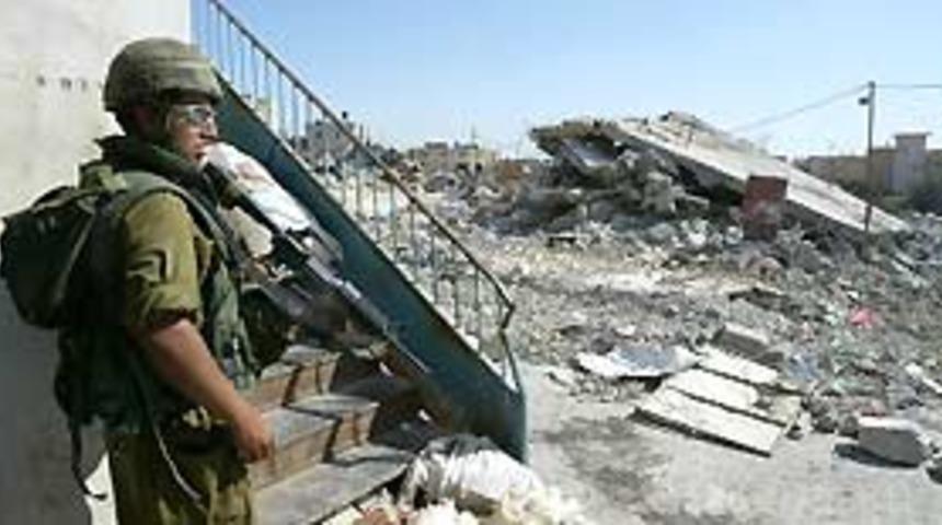 İsrail ordusu Mısırlı 2 askeri &ouml;ld&uuml;rd&uuml;