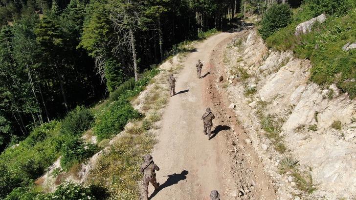 Orman yangınlarına karşı Özel Harekat timleri görevde! Uludağ'da devriyeye başladılar, piknikçiler bölgeden uzaklaştırılıyor G1