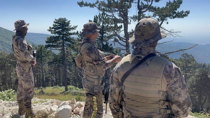 Orman yangınlarına karşı Özel Harekat timleri görevde! Uludağ'da devriyeye başladılar, piknikçiler bölgeden uzaklaştırılıyor G5