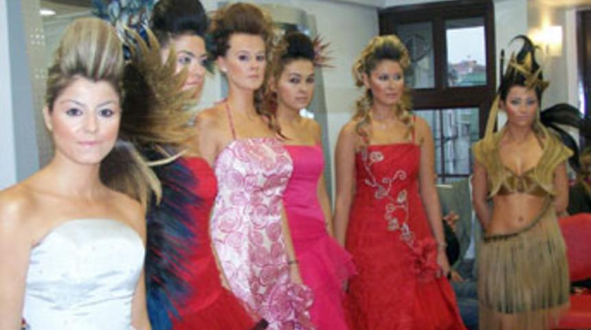 Bu da sa&ccedil; defilesi