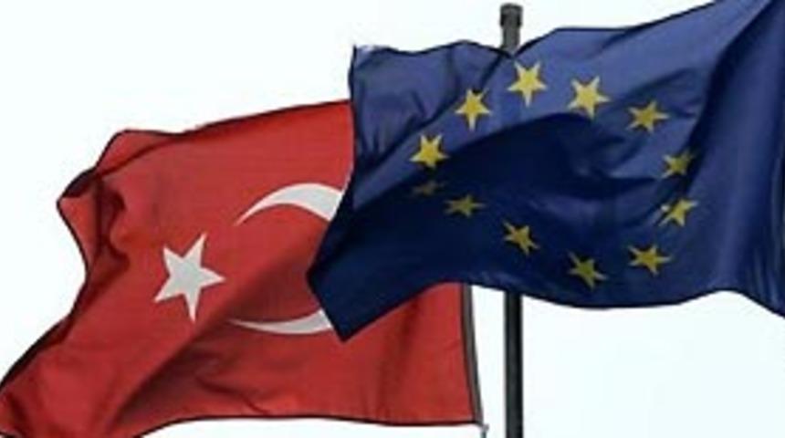 "AB ile b&uuml;t&uuml;nleşme s&uuml;reci devam edecek"