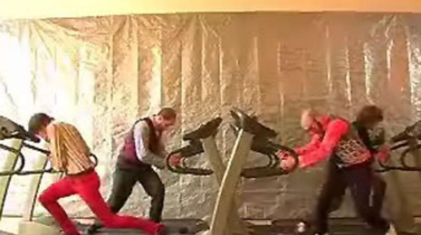 Spor Salonunda Dans...