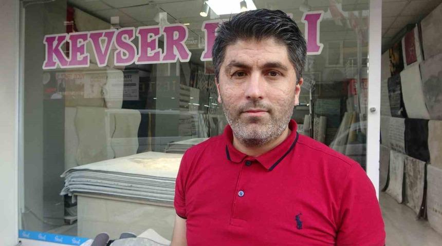 Girdiği tavanda mahsur kalan haylaz kedi led aydınlatma sökülerek kurtarıldı