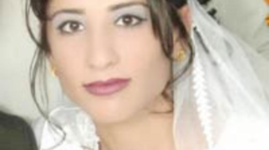 1 yıllık evli kadın kendini astı