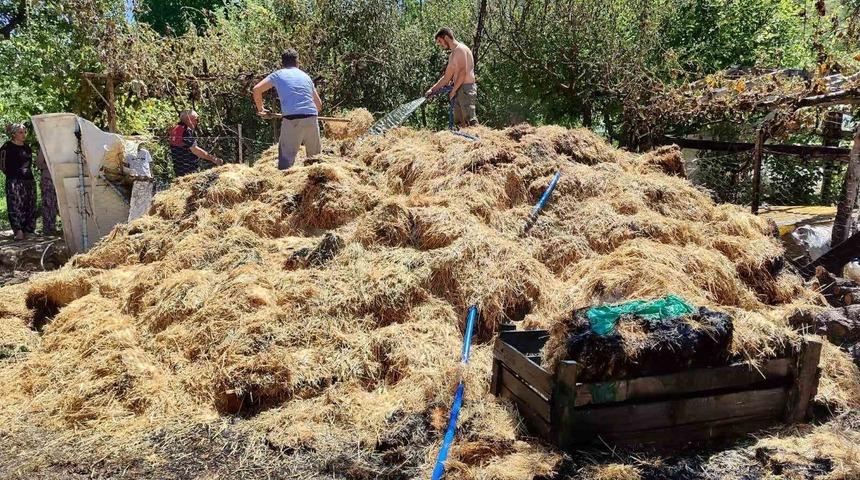 Amasya’da yangında saman balyaları küle döndü