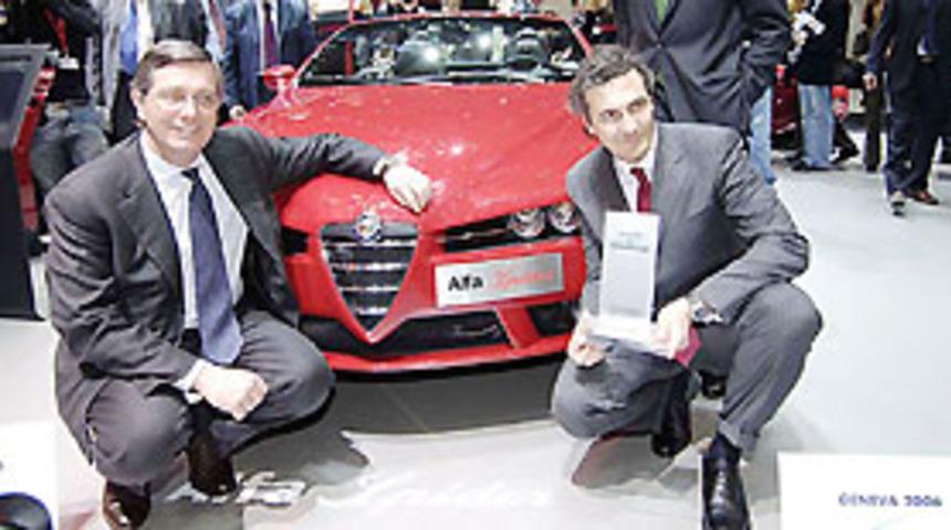 Alfa Spider 2006 yılının cabriosu