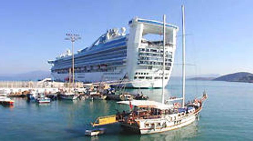 Turizmde sıkıntılı d&ouml;nem s&uuml;r&uuml;yor