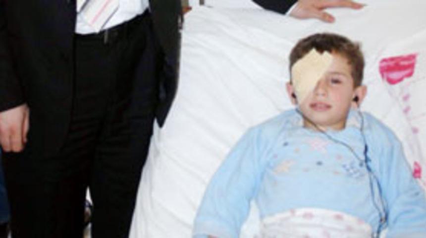 Oyuncak tabanca az kalsın k&ouml;r ediyordu