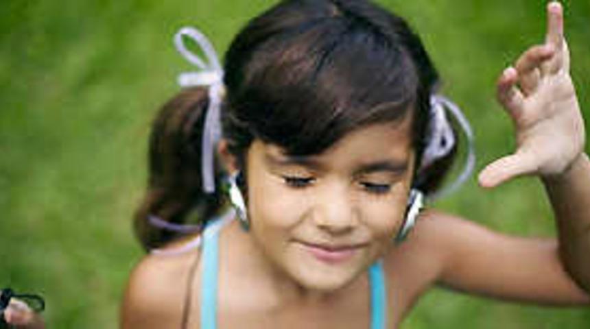 M&uuml;zik dinleyerek ders &ccedil;alışmayın