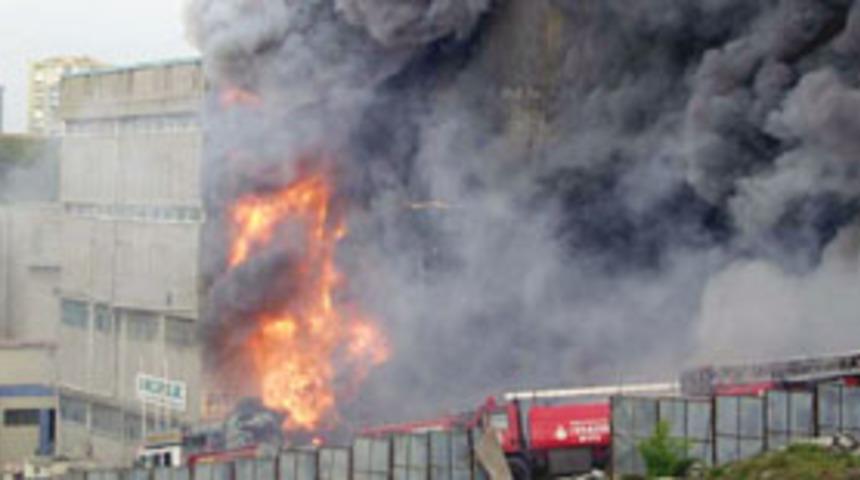 İkitelli'deki yangın kontrol altında