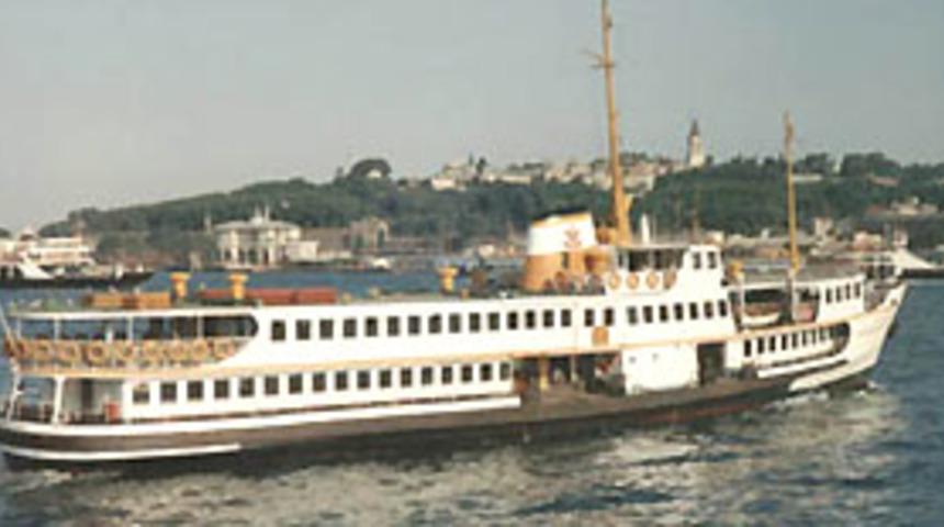 İstanbullular vapurlarını se&ccedil;iyor