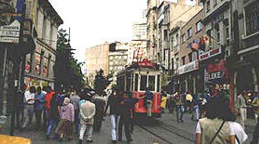 İstiklal Caddesi'ni su bastı