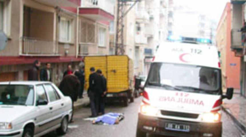 Kart bor&ccedil;u y&uuml;z&uuml;nden intihar etti