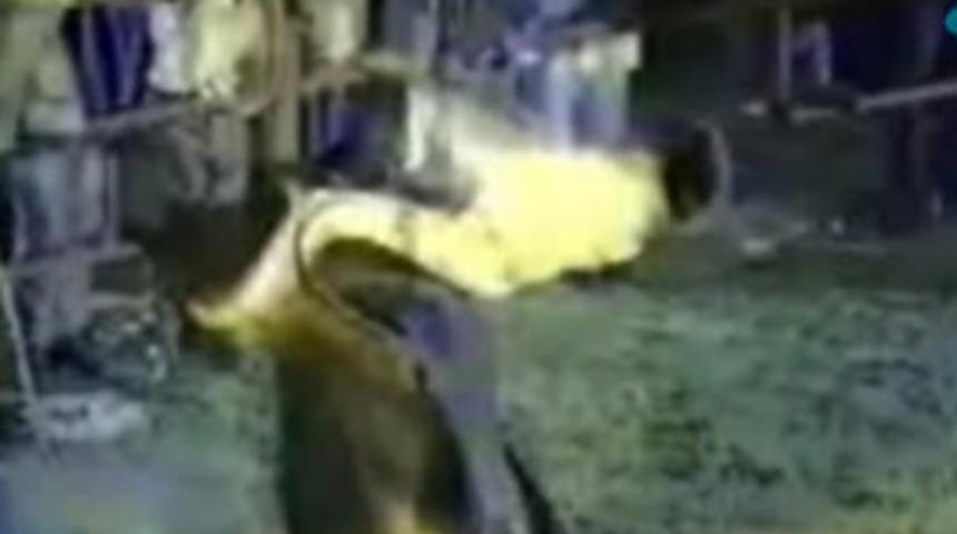 Rodeocunun bir anlık hatası hayatına mal oldu