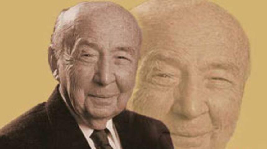 Vehbi Ko&ccedil;, &ouml;l&uuml;m&uuml;n&uuml;n 10 yılında anıldı