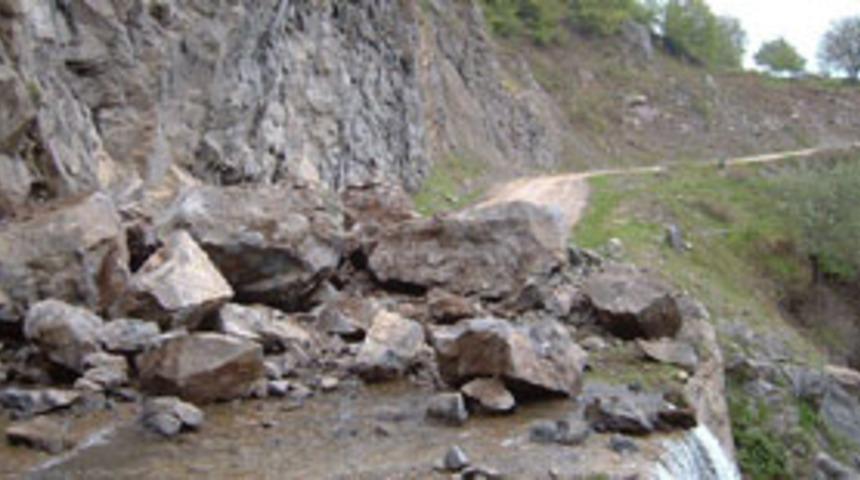 D-100 karayolu'nu a&ccedil;ma &ccedil;alışmaları