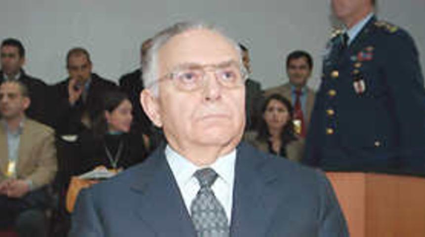 Emekli Oramiral Erdil'e mahkumiyet