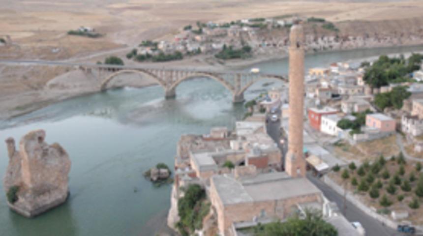 Hasankeyf kazılarına &ouml;ğrencilerle devam
