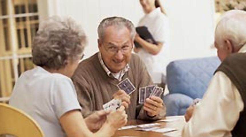 Emekliler oturma eylemi başlatacak