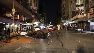 Doğal gaz hattında korkunç patlama: Yol resmen ikiye yarıldı! 1 ölü 48 yaralı...