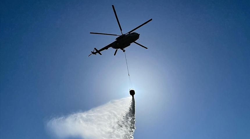 Son dakika: İzmir'de yangına müdahale eden helikopter Tahtalı Barajı'na düştü! Bakan Yumaklı'dan açıklama